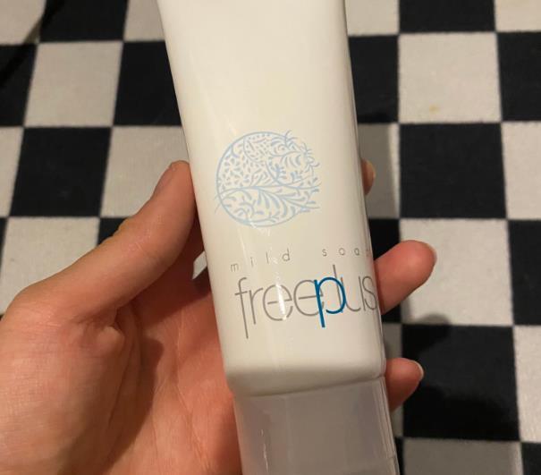 怎么区别皂基和氨基酸洗面奶