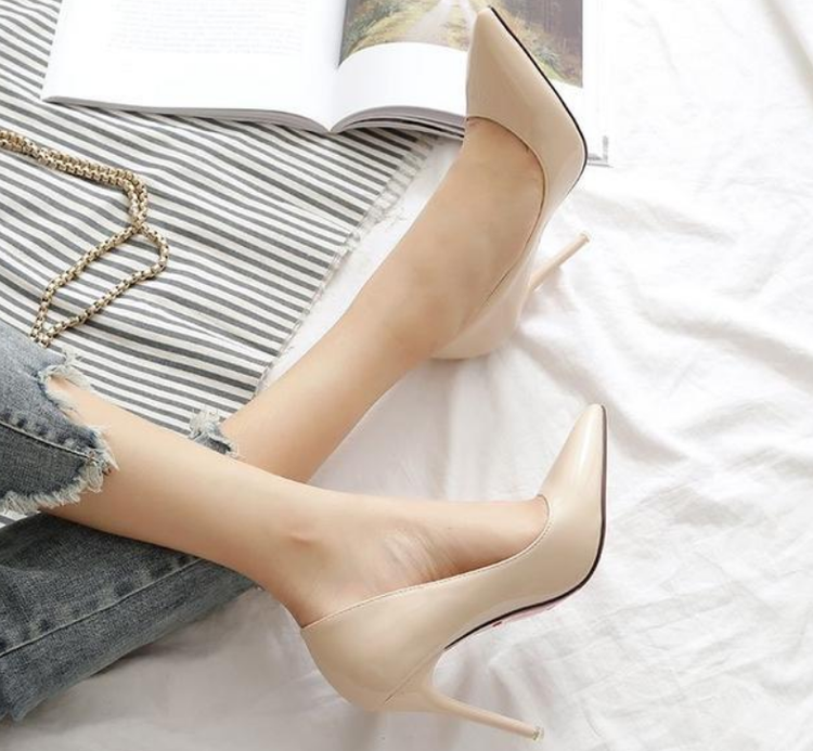 穿高跟鞋的好处和坏处