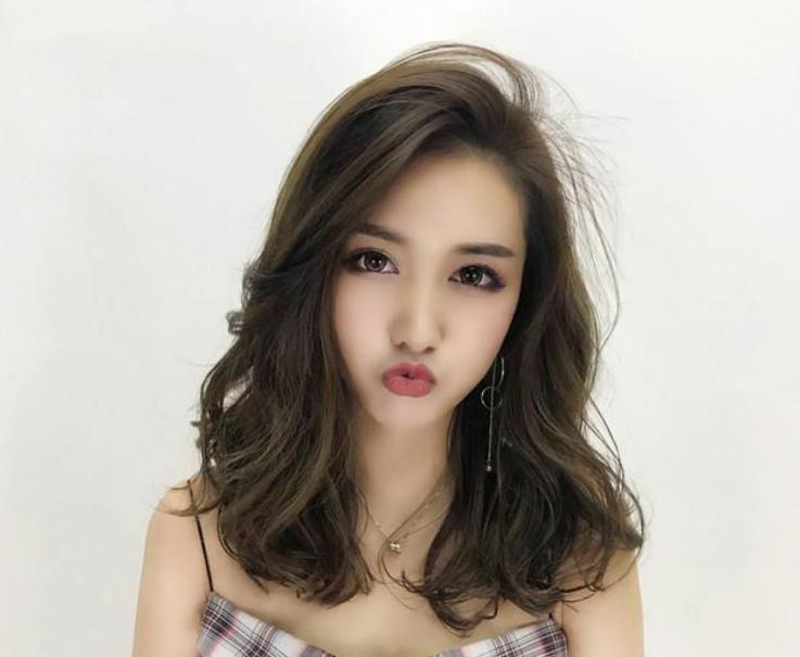 烫头发太丑第二天可以再烫吗