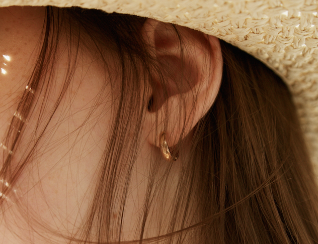 耳洞要养多久才能随便戴