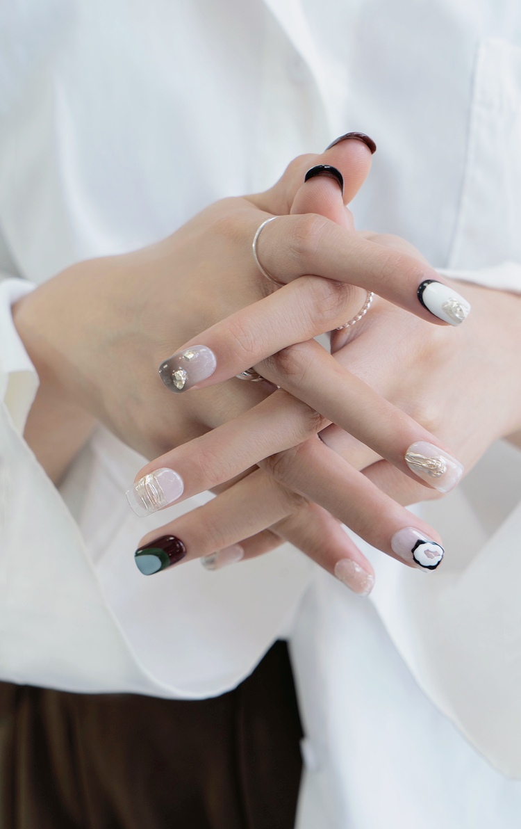 美甲ins甲片，美甲ins风图片