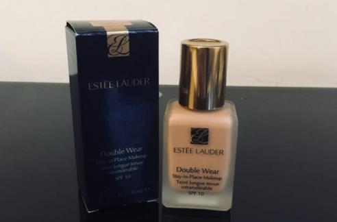 雅诗兰黛1w1白还是2c0