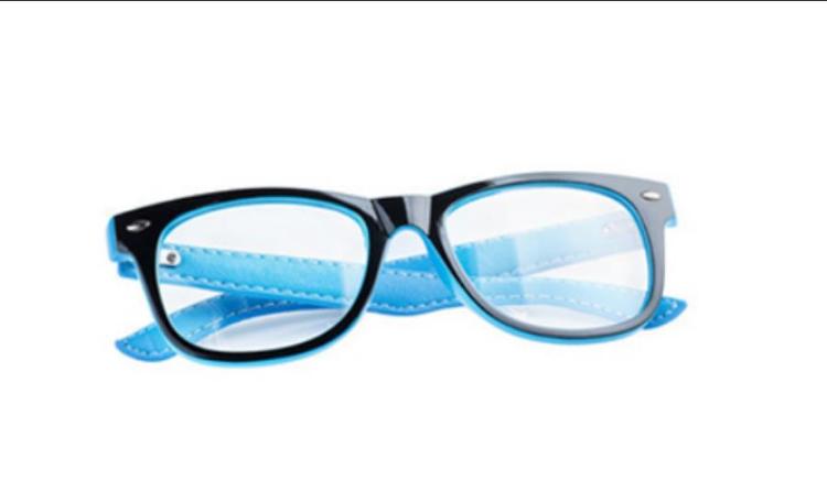 离焦镜片和普通镜片的眼镜的区别