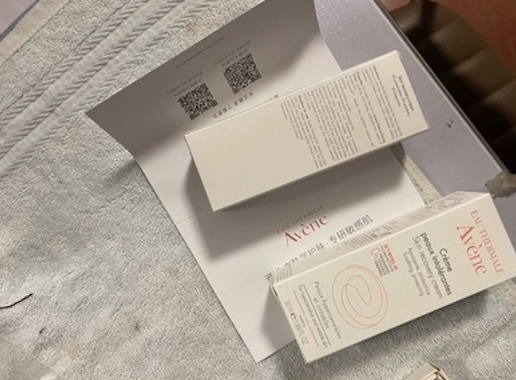 雅漾大白霜和0号霜的区别