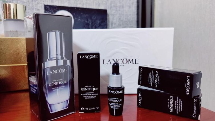 油性皮肤用兰蔻还是雅诗兰黛