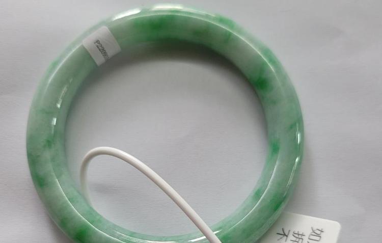 缅甸玉与翡翠区别