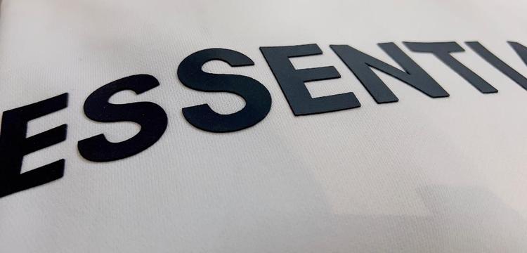 essentials什么牌子