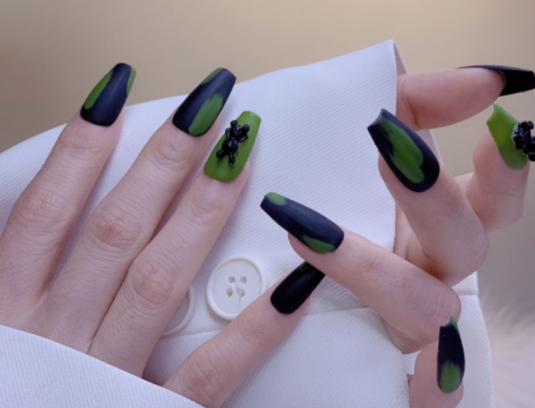 贴甲片用胶水和果冻胶哪个好