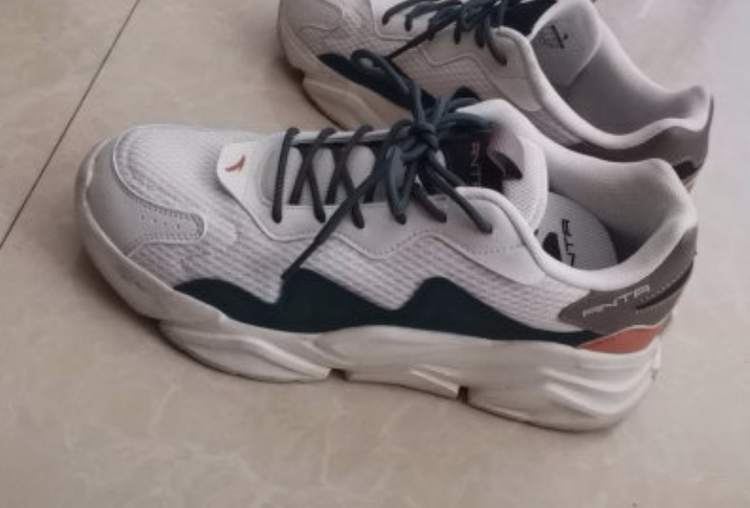 鞋子气垫咯吱咯吱响