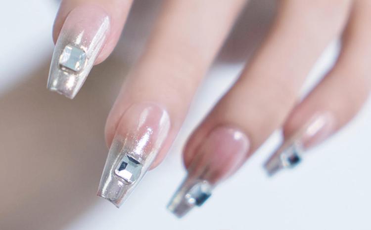 甲片贴多久时间较好