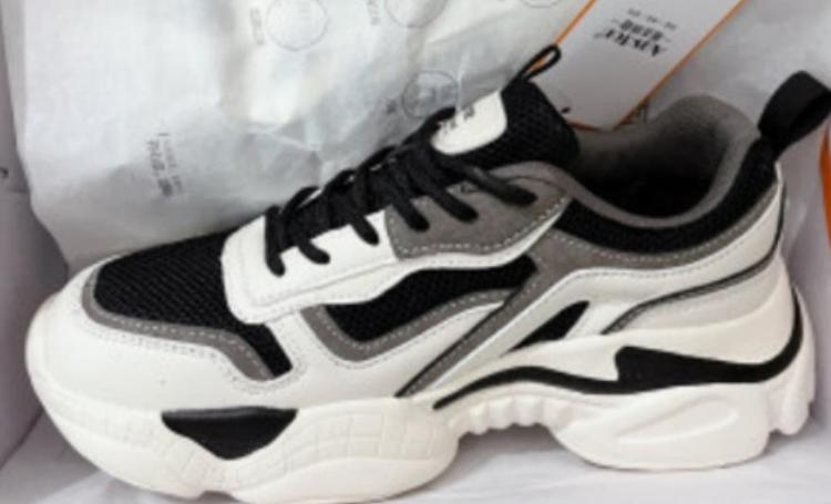 鞋子比脚大0.5cm合适吗