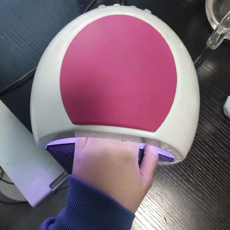 指甲油怎么才能快速的干