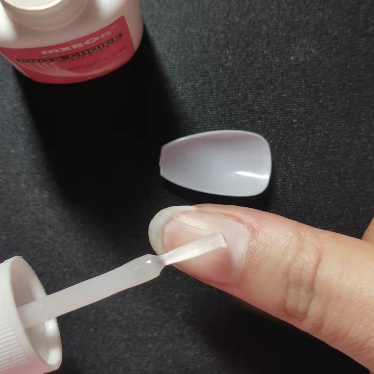 穿戴甲是一次性的吗