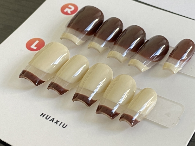 美甲ins冰透百搭简约