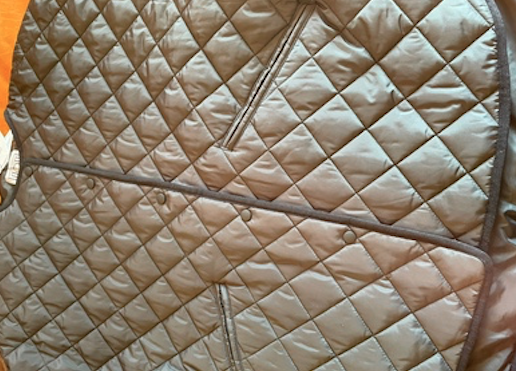 什么是暗格纹的夹棉外套