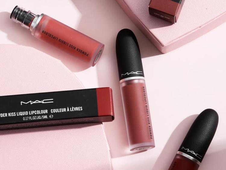 魅可尤雾弹口红跟子弹头有什么区别