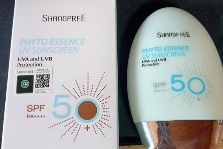 涂了防晒霜晚上必须洗脸吗