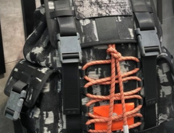 evb包包哪个国家的牌子